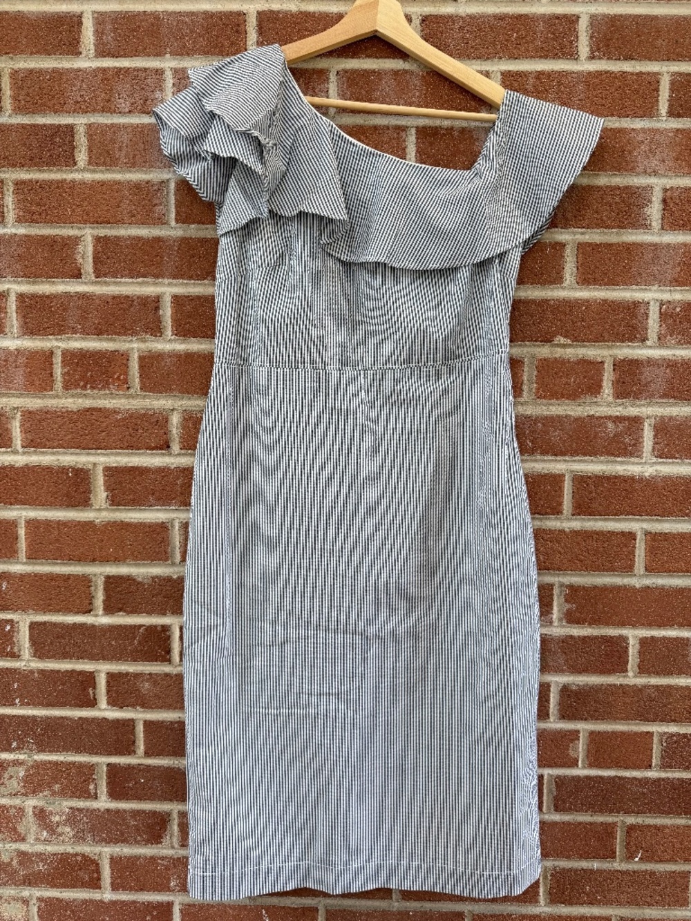 Banana Republic Black White Seersucker One Shoulder Ruffle Dress Size 8